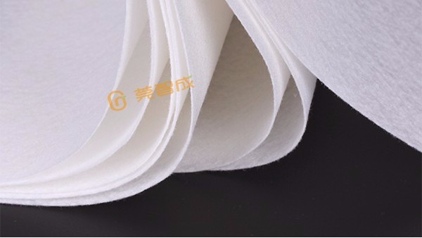 東莞針刺無(wú)紡布廠-聘請(qǐng)20年師傅把控品質(zhì)